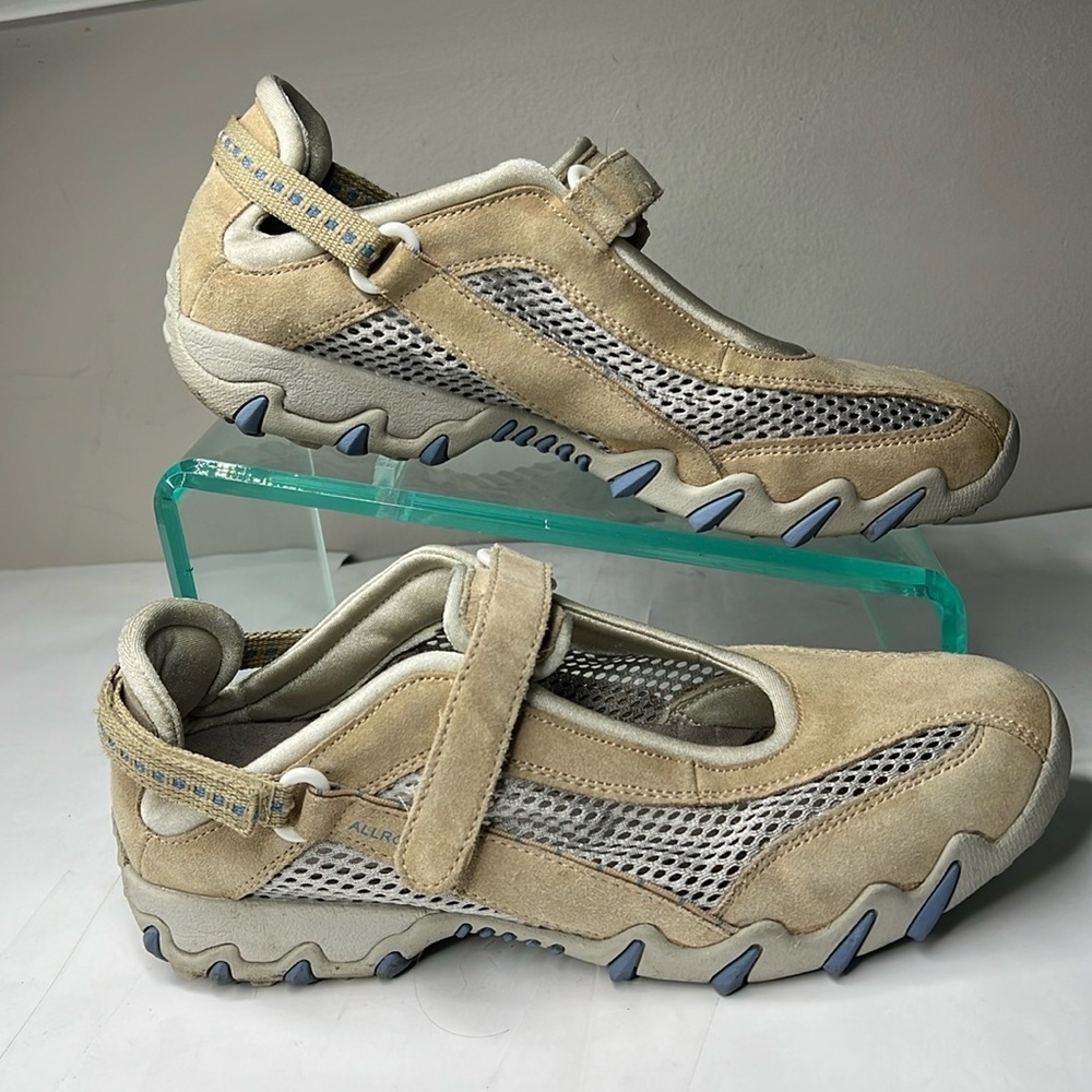 Mephisto Beige and Gray Athletic Shoes